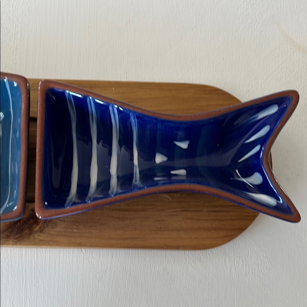 Fish-Shaped Ceramic Serving Tray - Picture 4 of 8